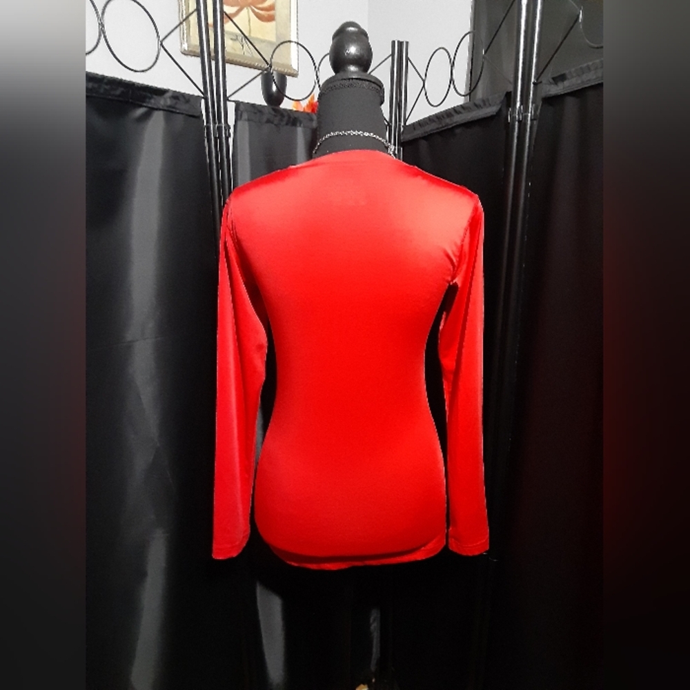 Elegant Red V-Neck Women's Top Long Sleeve Women's Size Small Casual Classic - Picture 5 of 6